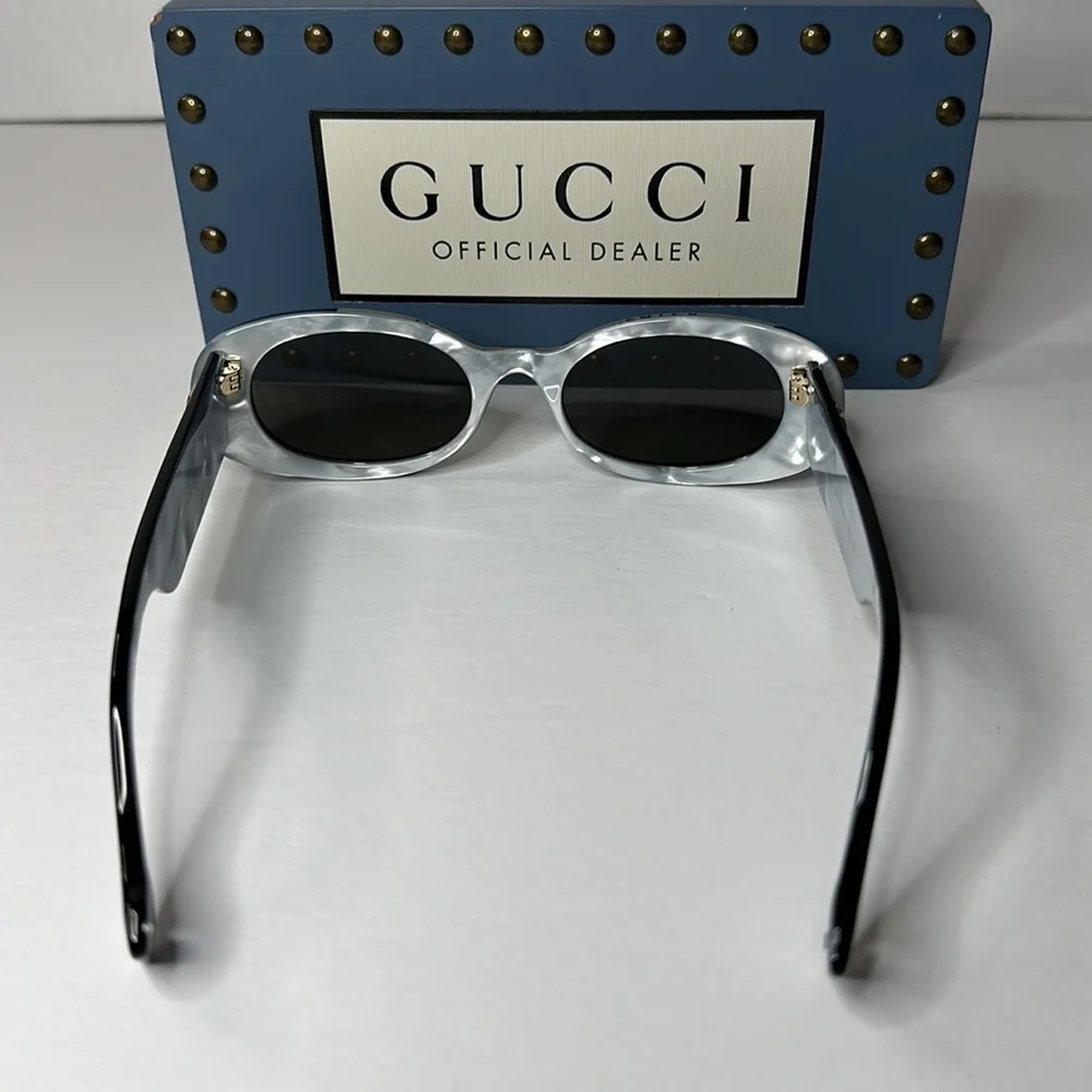 New Authentic- GUCCI EYEWEAR GG0517S SUNGLASSES BLACK & GREY